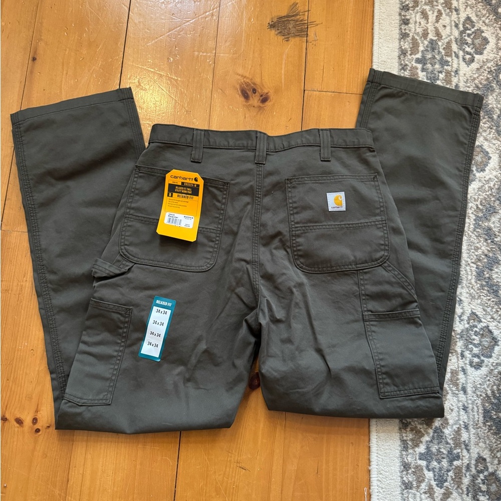 NWT Carhartt Gray Relaxed Fit Cargo Utility Pants with Durable Fabric